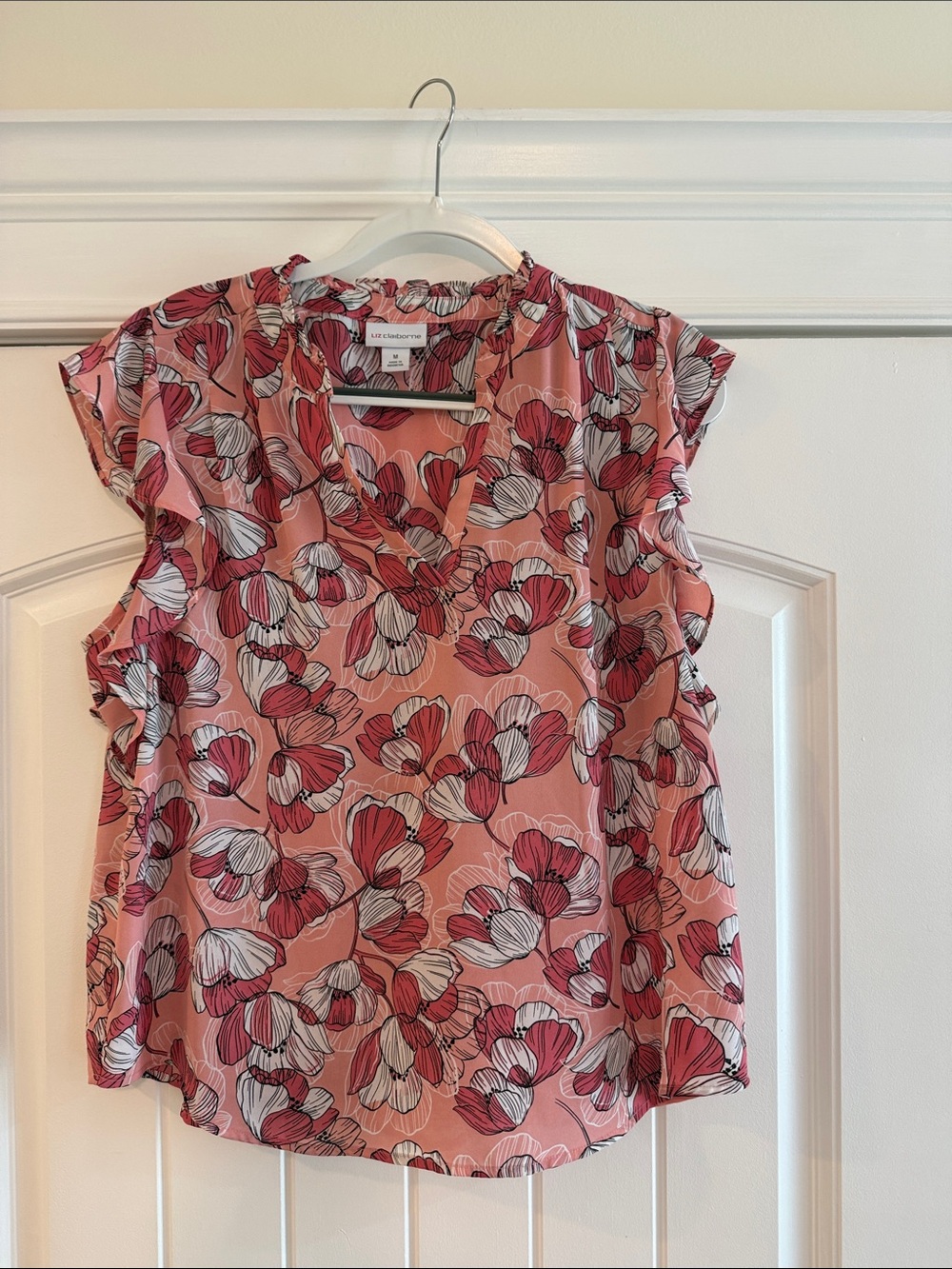 Like New Liz Claiborne blouse with flutter sleeves size M